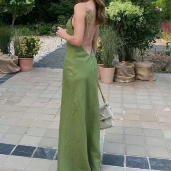 Reformation | Selia 100% Linen Maxi Dress in Avocado Green - Picture 3 of 8
